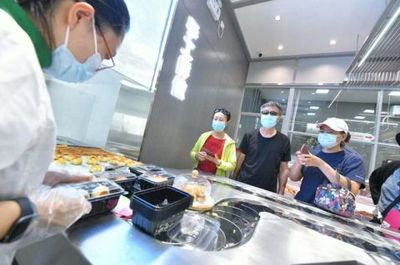 北京稻香村推出首家“工廠店”